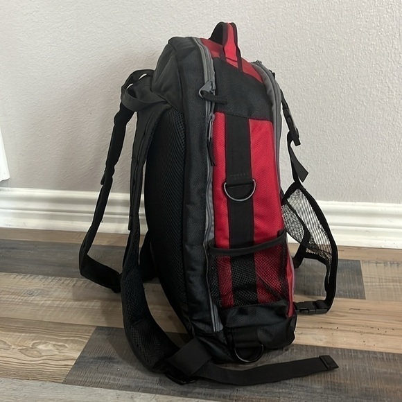 Lincoln Electric All-in-One Welders Backpack | Tool PPE and Electronics Storage - Picture 7 of 12